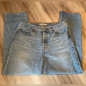 Levi’s Jeans (Wedgie Straight)